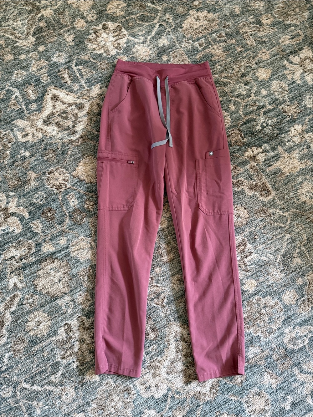 Woman’s Figs Scrub pant (mauve)